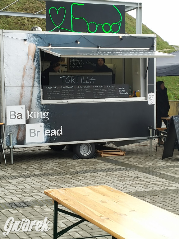 Food trucki pod kopcem