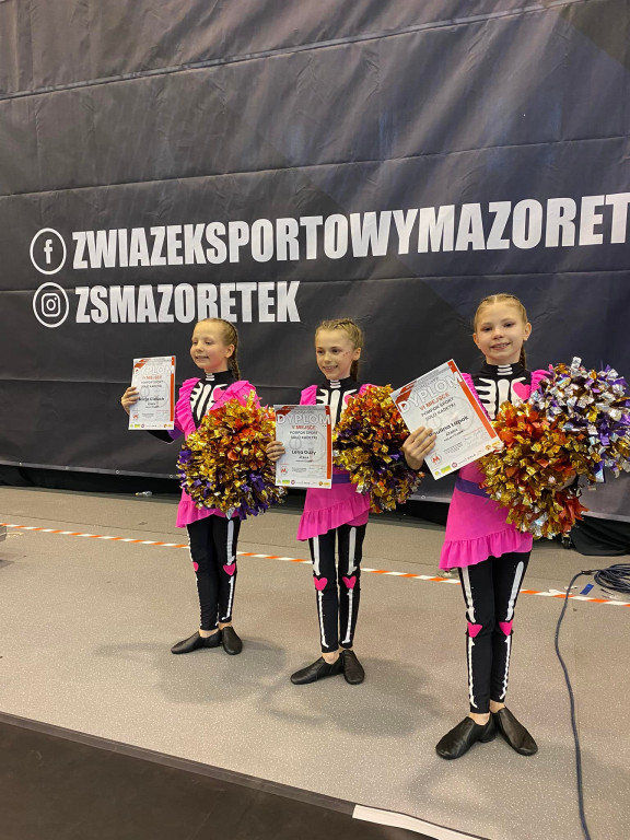 Sukces piekarskiego klubu mażoretek Azaria