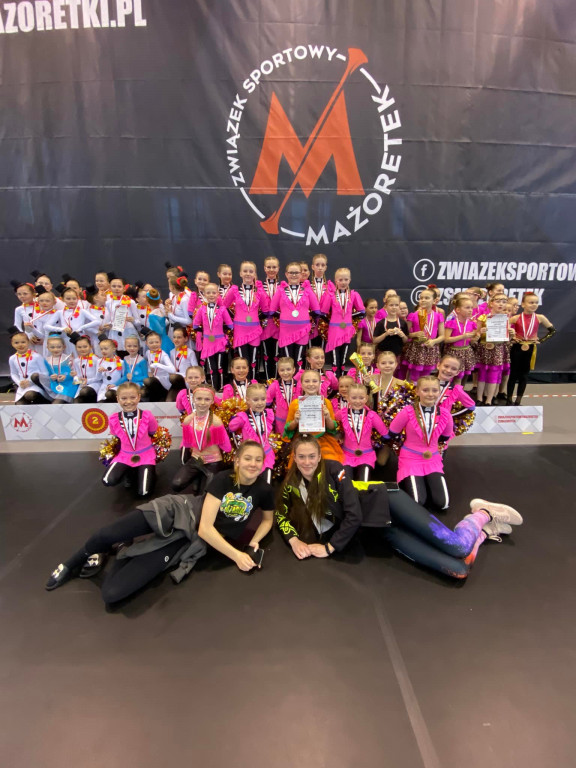 Sukces piekarskiego klubu mażoretek Azaria