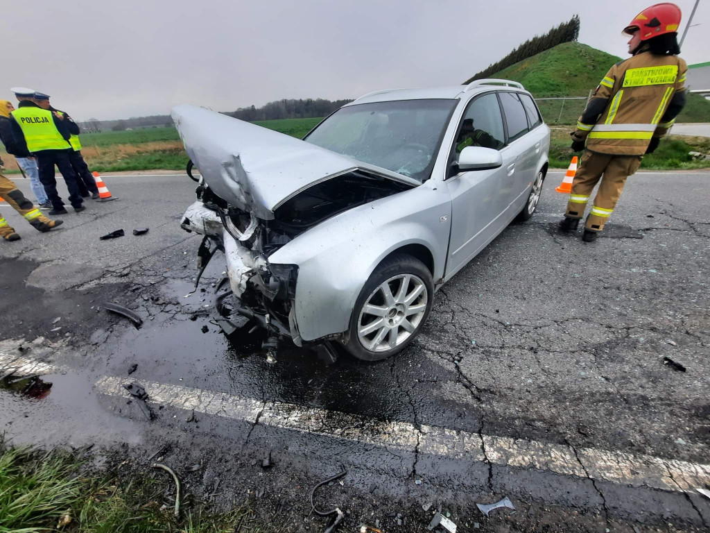 Szałsza. BMW uderzyło w audi