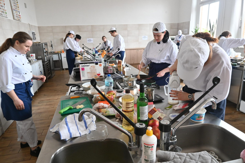 Tarnowskie Góry. Konkurs kulinarny z jabłkiem