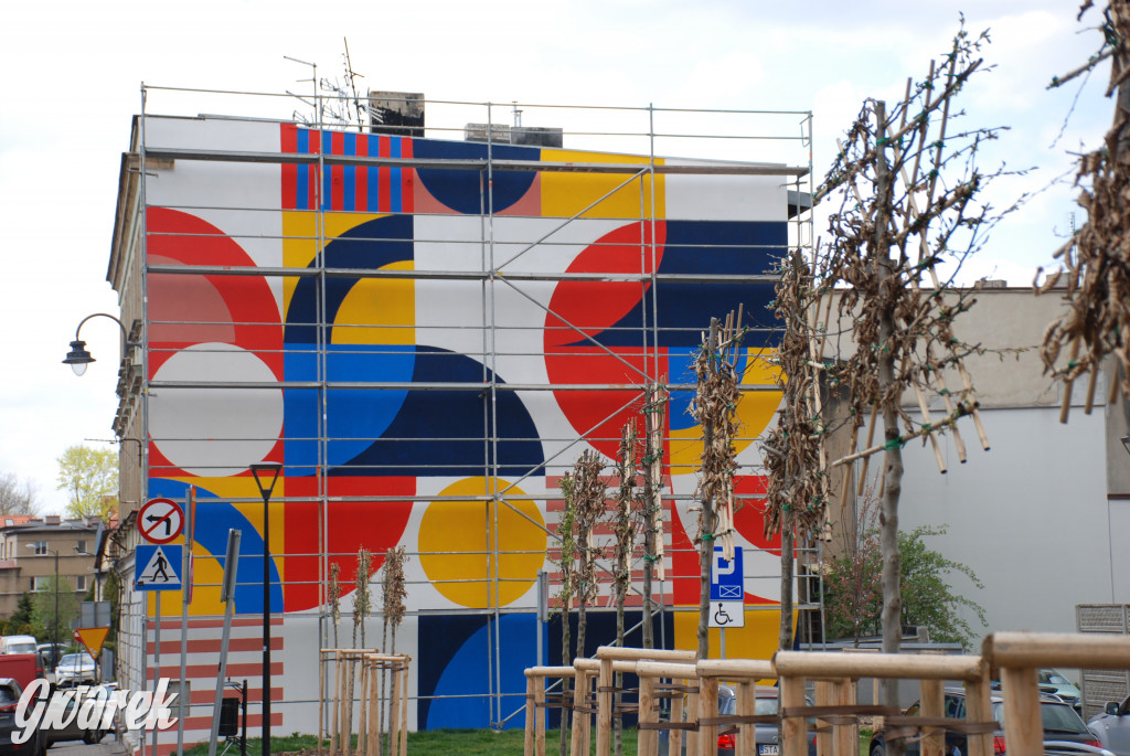 Tarnowskie Góry. Użyto farb, które pochłaniają smog