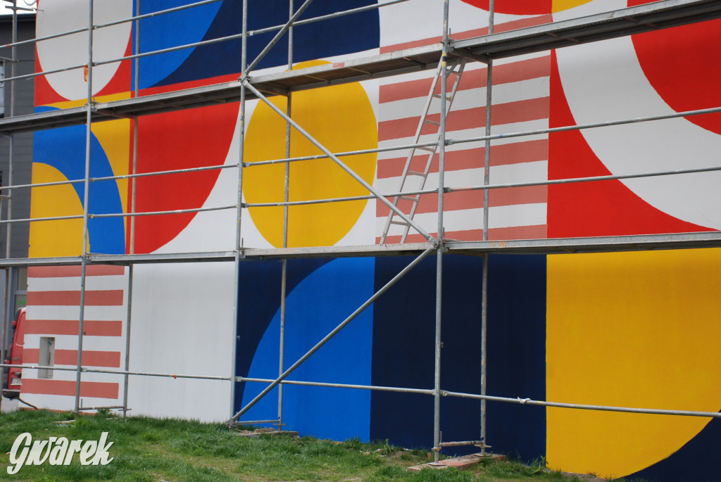 Tarnowskie Góry. Użyto farb, które pochłaniają smog