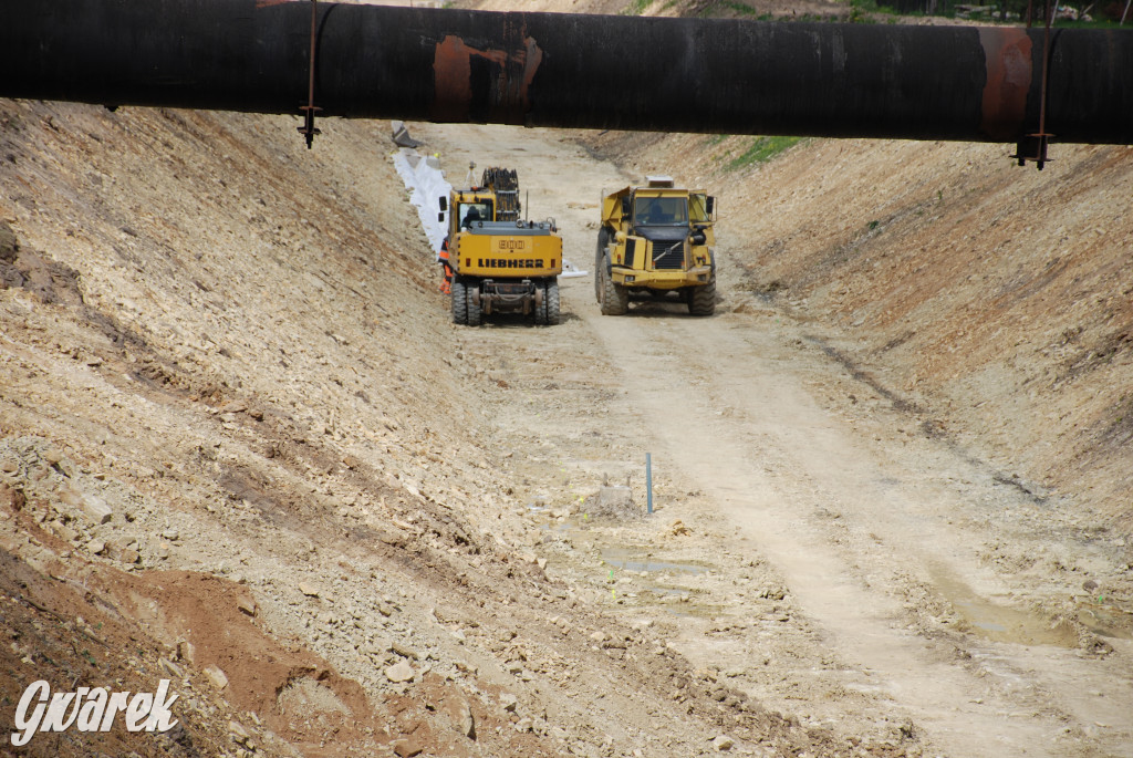 Postępuje budowa kolei do lotniska