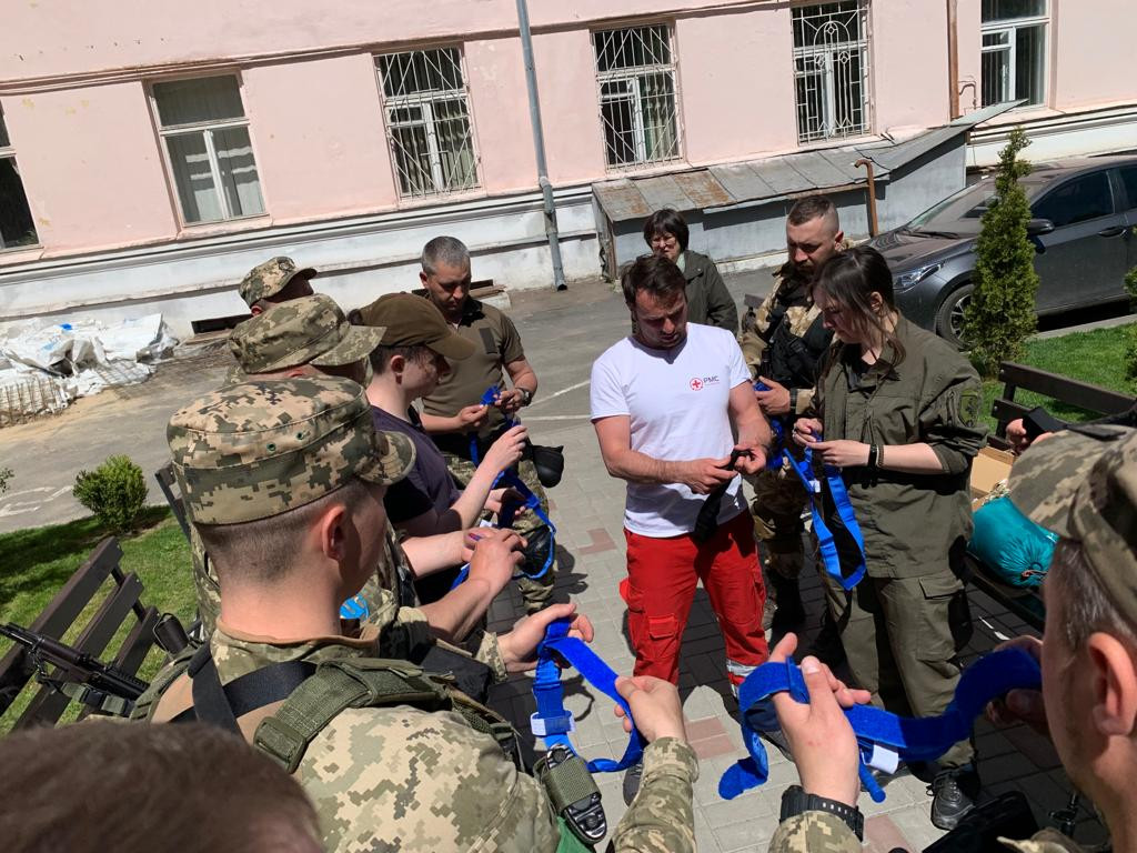 Tarnogórzanin Marcin Feldmann pomaga na Ukrainie