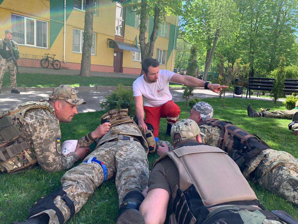 Tarnogórzanin Marcin Feldmann pomaga na Ukrainie