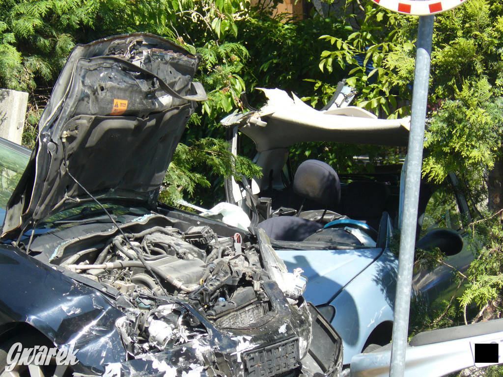 Groźny wypadek na skrzyżowaniu