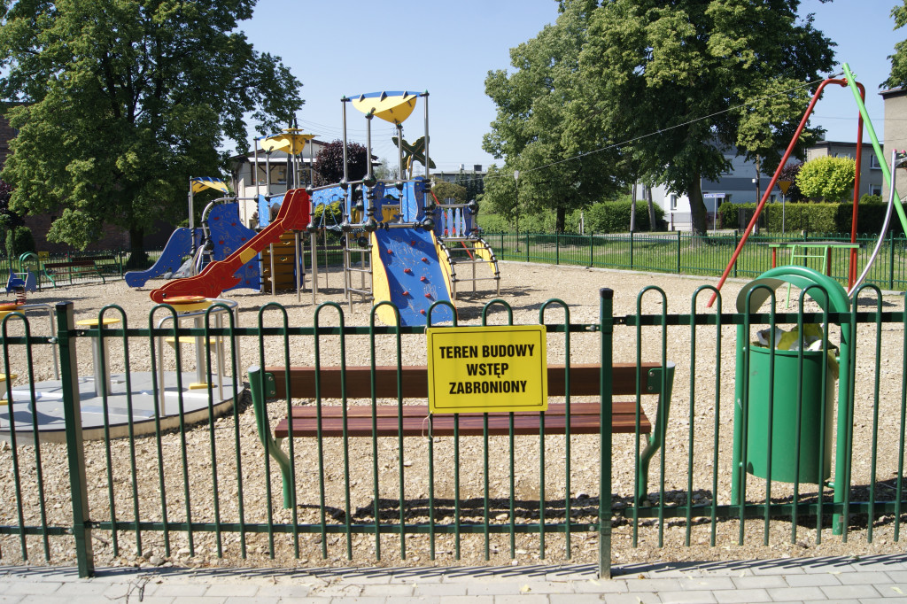 Tarnowskie Góry. Nowy plac zabaw, wstęp wzbroniony