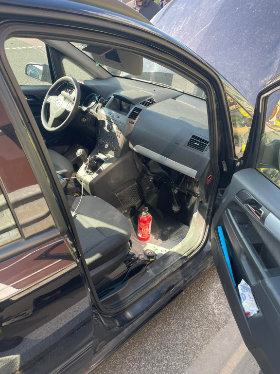 Pożar samochodu na autostradzie