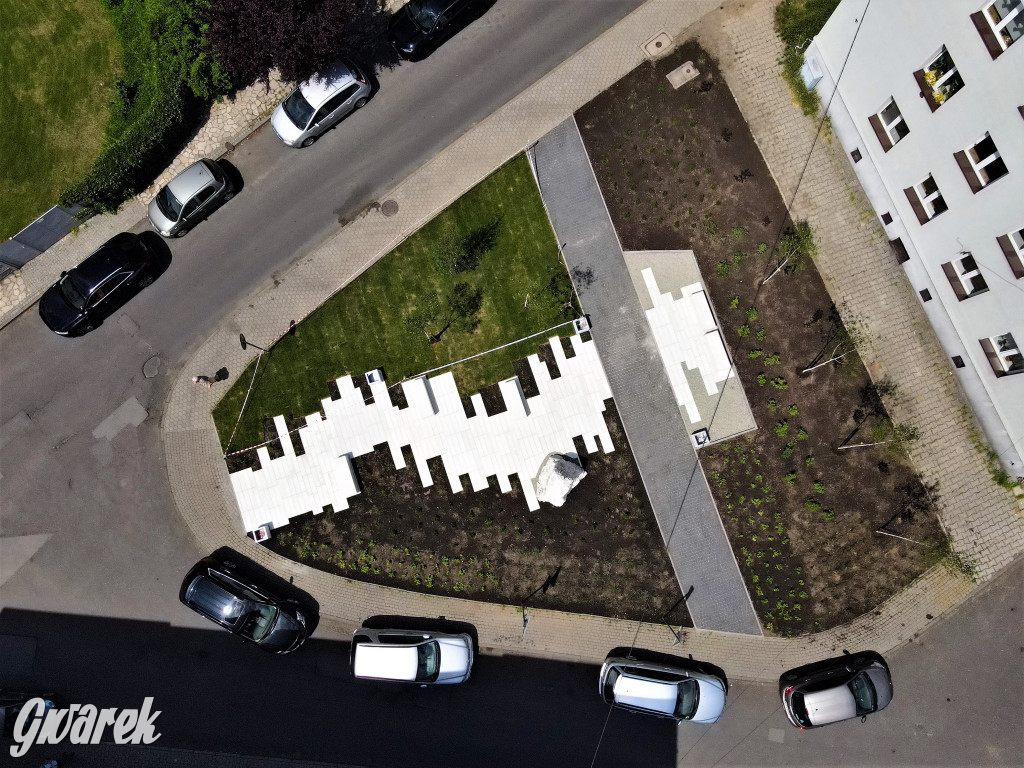 Tarnowskie Góry. Skwer z głazem jest gotowy