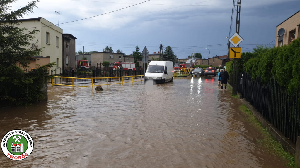Zalane drogi, zalane domy. Skutki ulewy