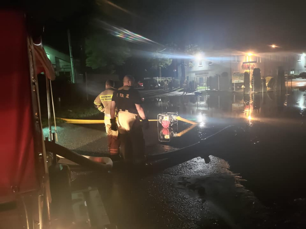 Zalane drogi, zalane domy. Skutki ulewy