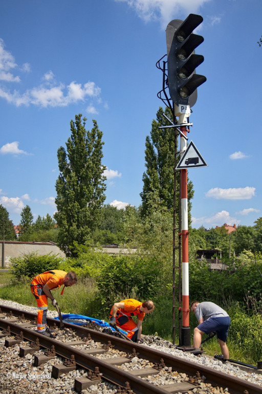 Wąskotorówka. Na torach praca wre