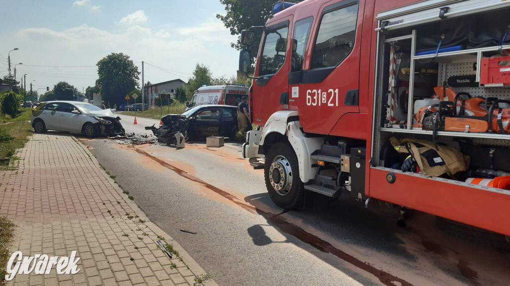 Tarnowskie Góry. Zderzenie dwóch samochodów