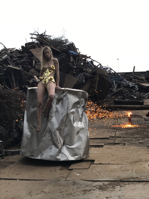 Olmet. Dochód z kalendarza na ukraiński sierociniec