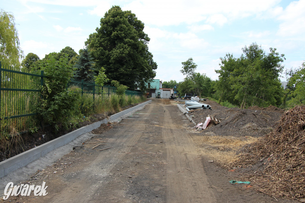 Tarnowskie Góry. Budują boiska przy Gwarku