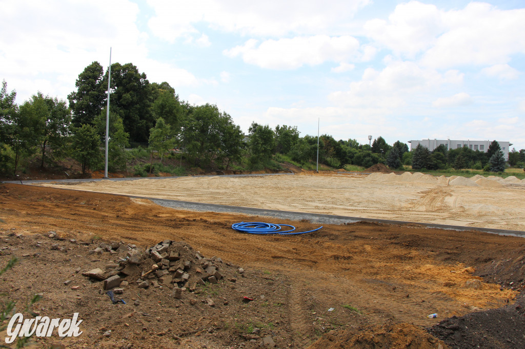Tarnowskie Góry. Budują boiska przy Gwarku