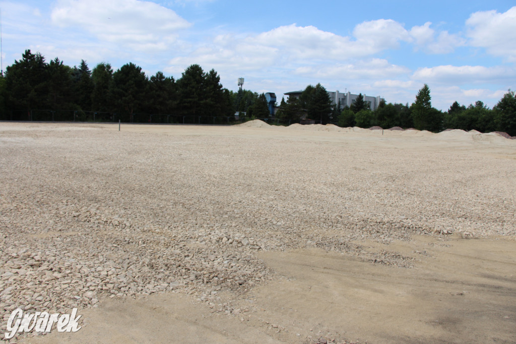 Tarnowskie Góry. Budują boiska przy Gwarku