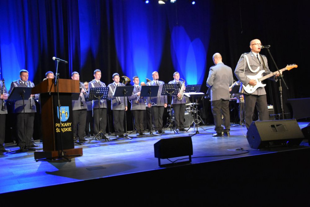 Policjanci świętują