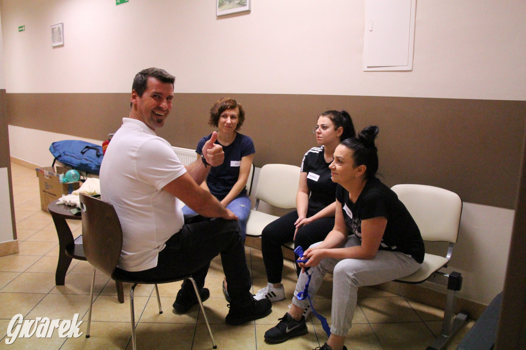 Staza taktyczna i folia stretch do apteczki