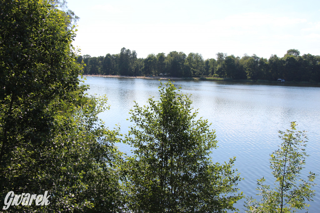 Rogoźnik - blisko, zielono, nad wodą