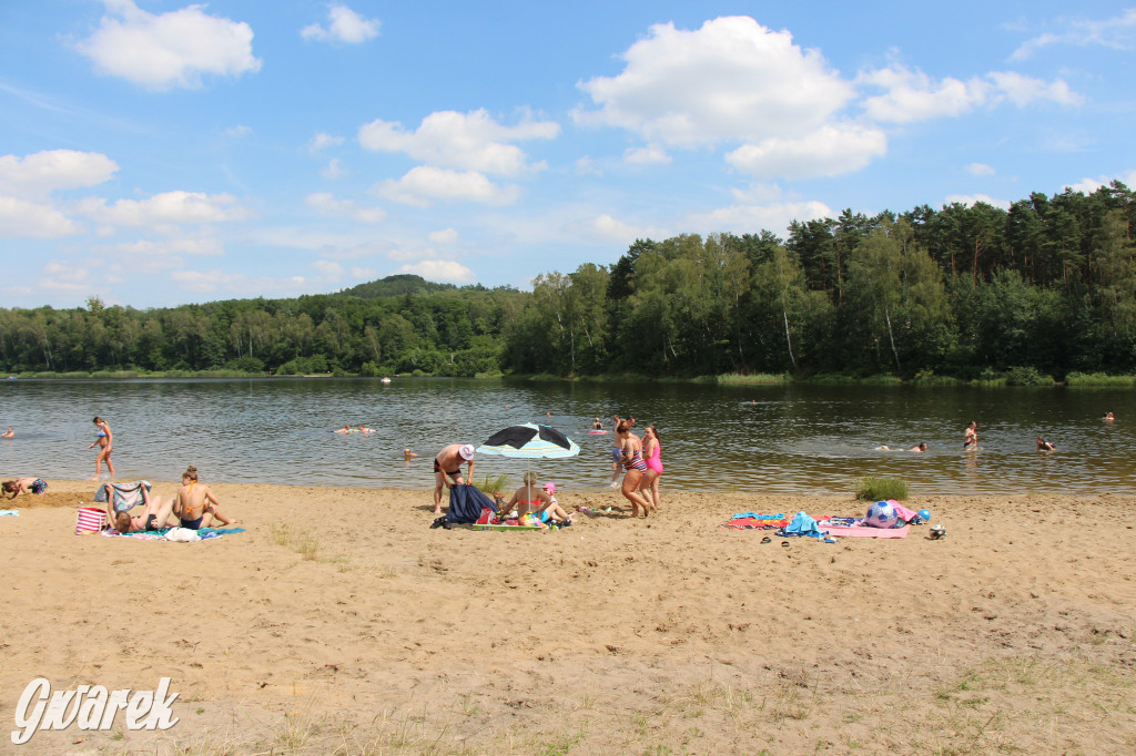 Rogoźnik - blisko, zielono, nad wodą