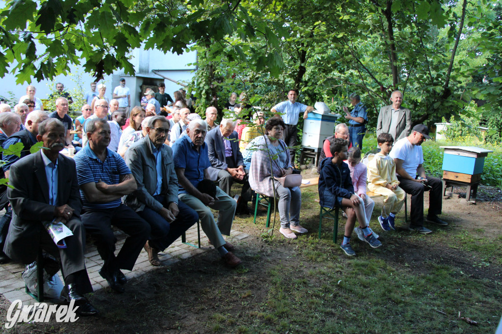 Pszczele imperium w Nowym Chechle