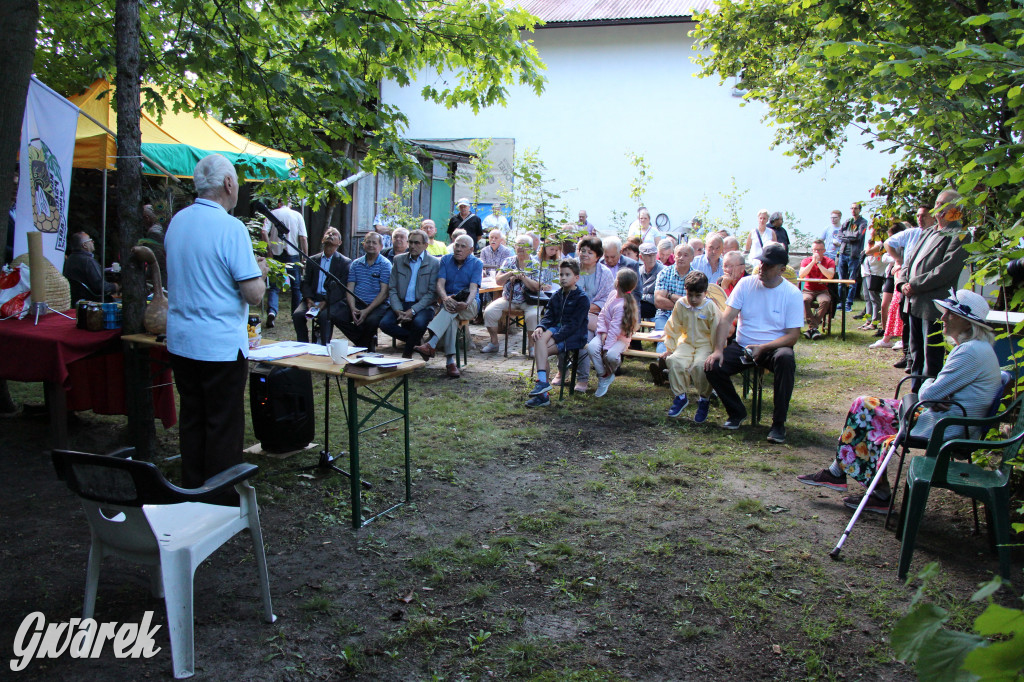 Pszczele imperium w Nowym Chechle