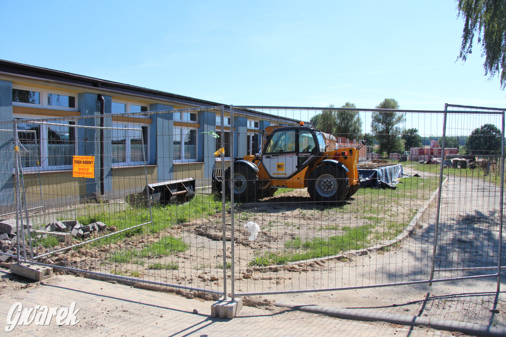 Budują salę gimnastyczną przy szkole