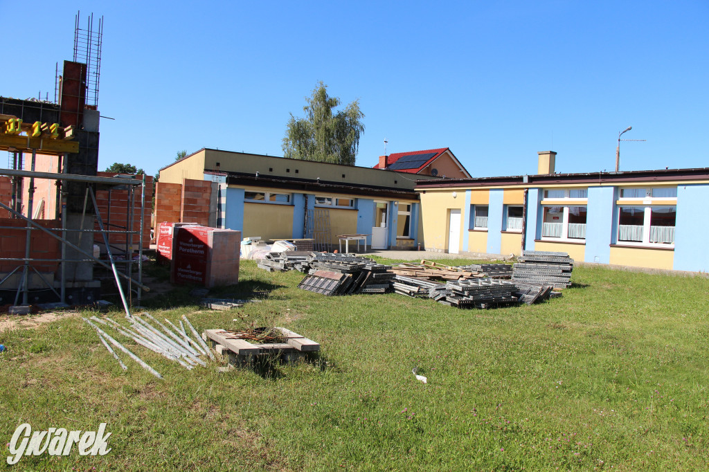 Budują salę gimnastyczną przy szkole