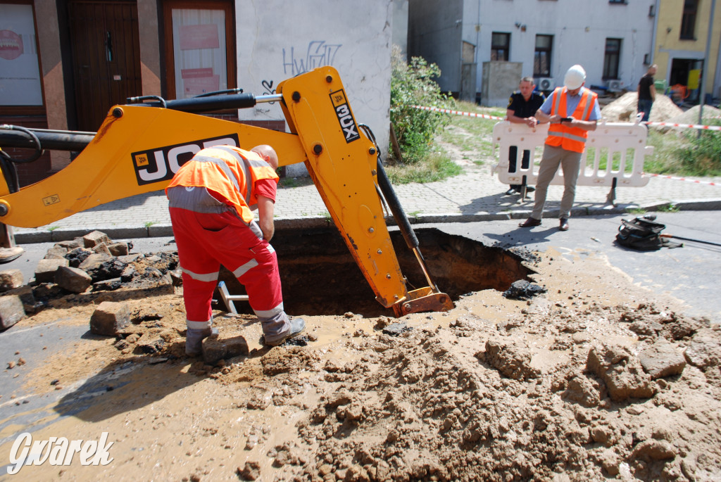 Zapadlisko na ul. Lewka w Tarnowskich Górach