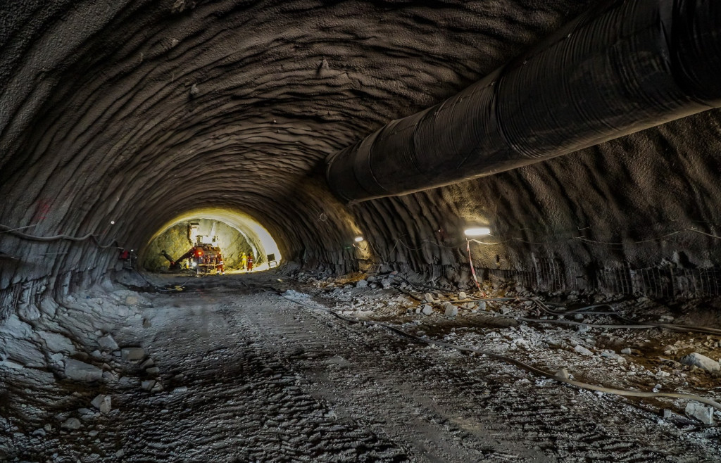 Budowa tuneli na drodze ekspresowej S1