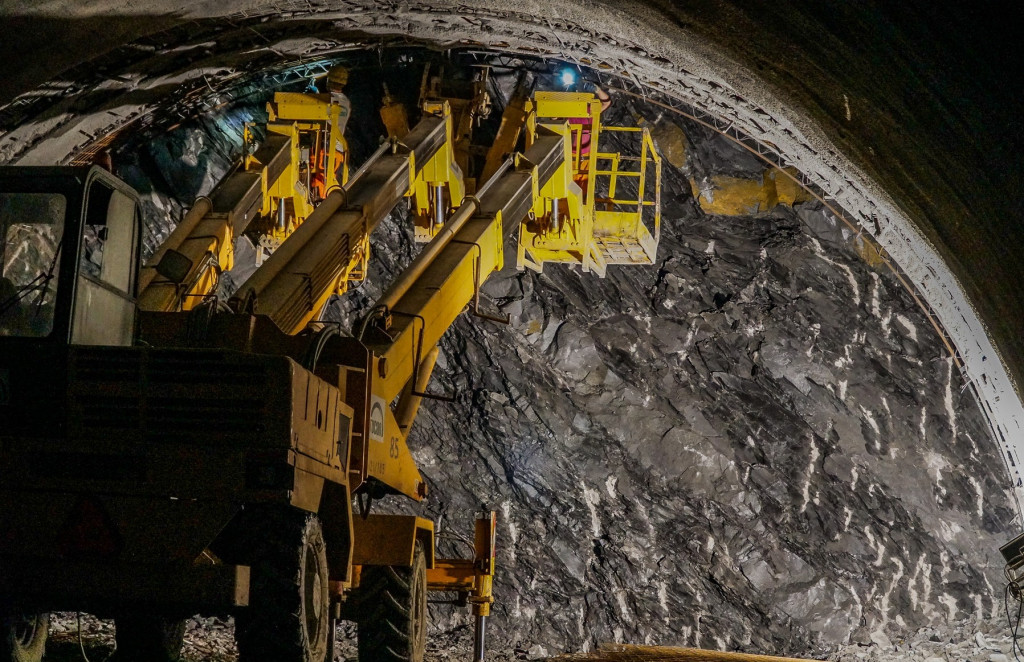 Budowa tuneli na drodze ekspresowej S1