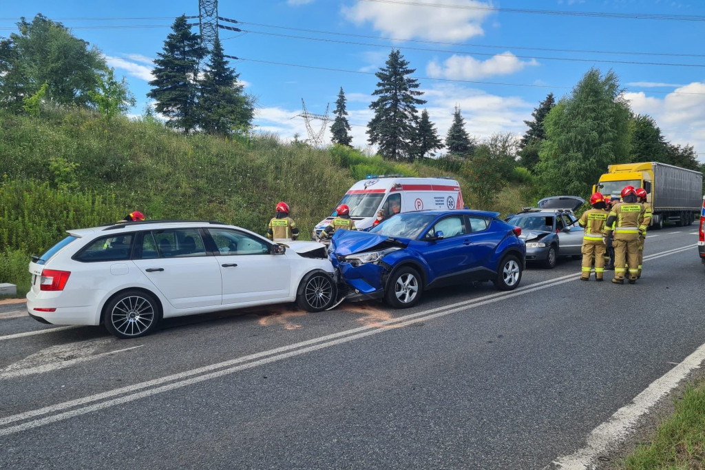 Wypadek na skrzyżowaniu DW 911 i ul. Jana Pawła II