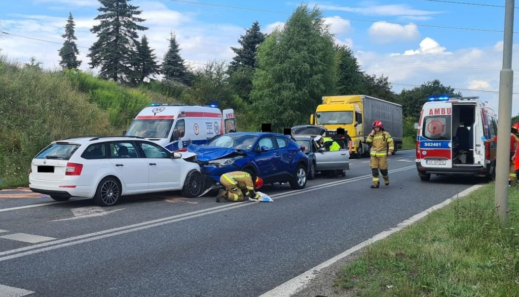 Wypadek na skrzyżowaniu DW 911 i ul. Jana Pawła II