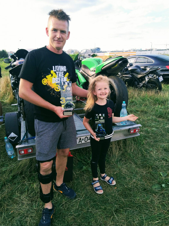 Emilia i Igor skradli show