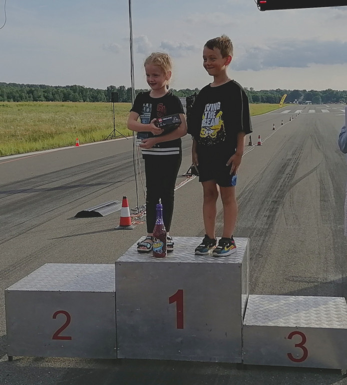 Emilia i Igor skradli show