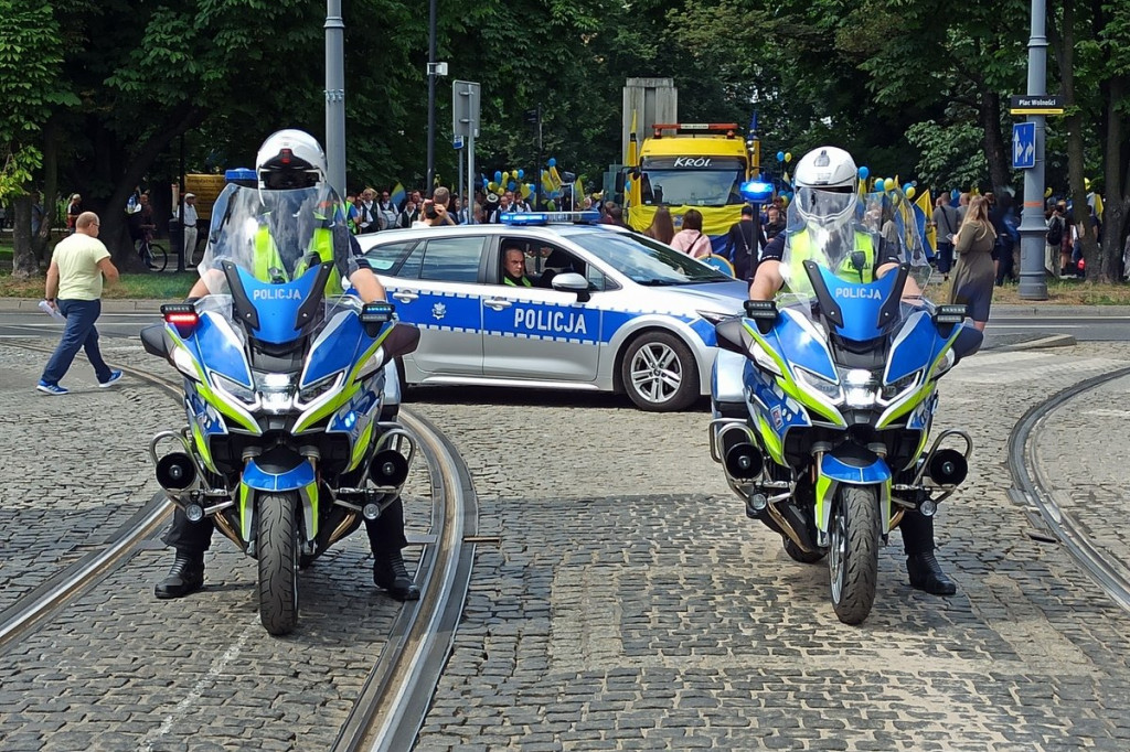 Nowe bmw dla policjantów z drogówki