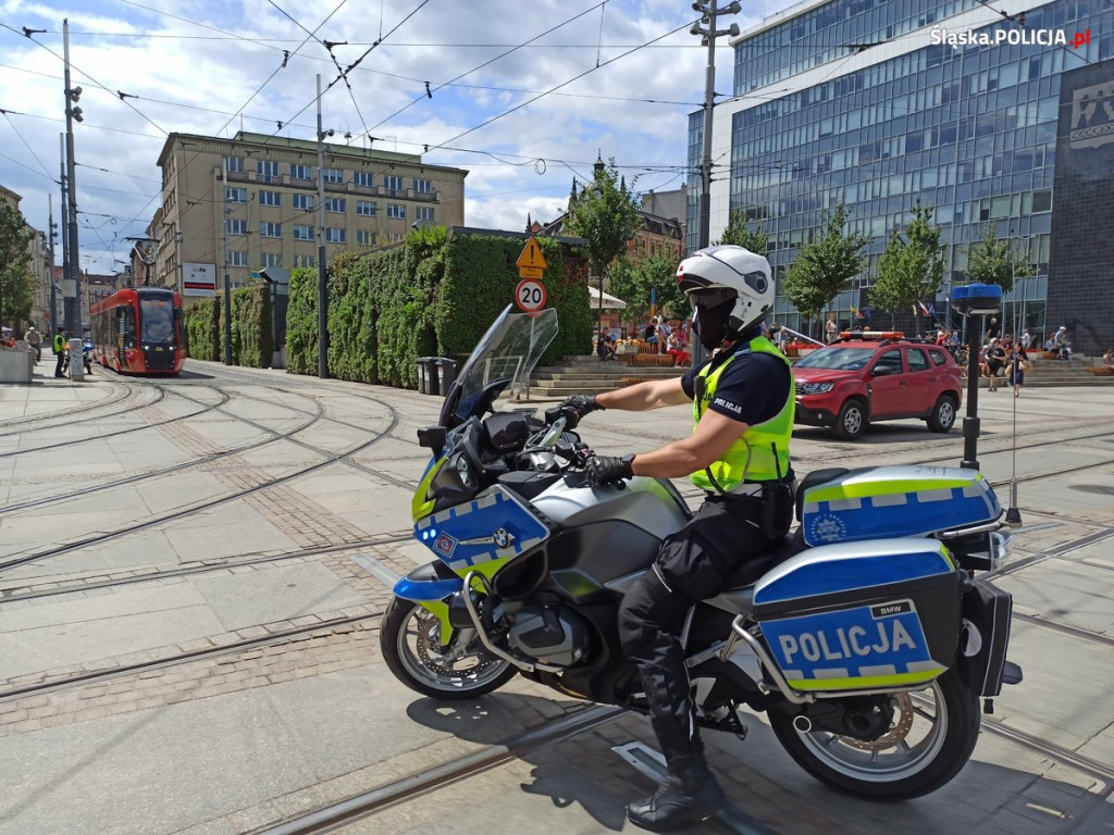 Nowe bmw dla policjantów z drogówki