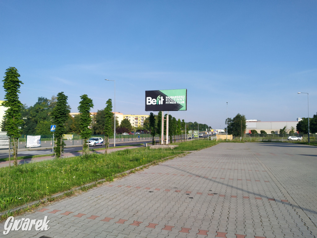 Radzionków. Co po markecie Simply?