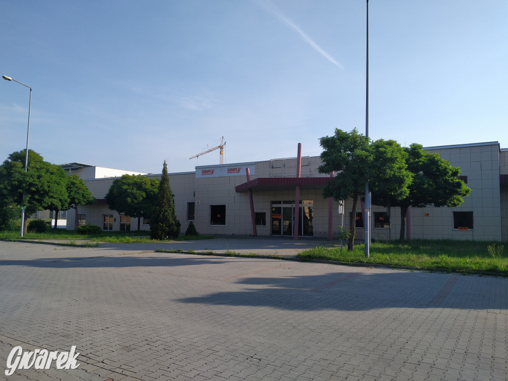 Radzionków. Co po markecie Simply?