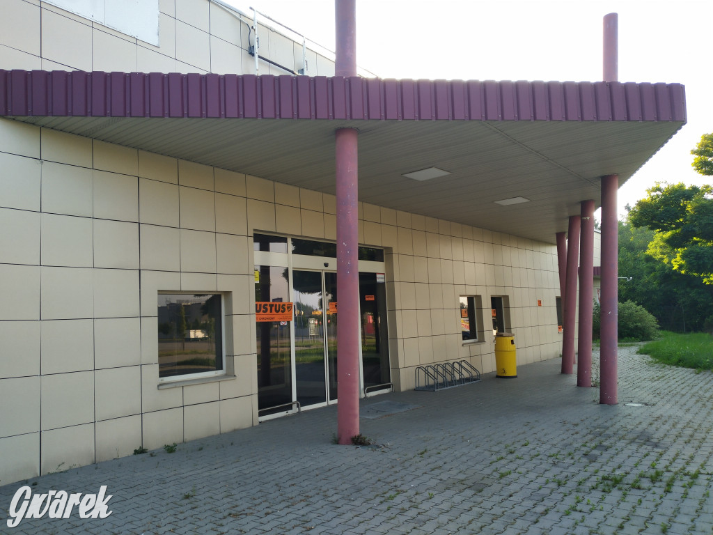 Radzionków. Co po markecie Simply?