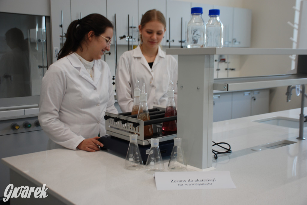 Chemik. Laboratoria otwarte