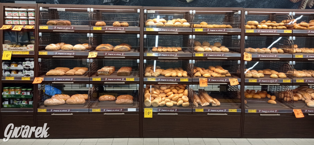 Biedronka na ul. Janasa po liftingu