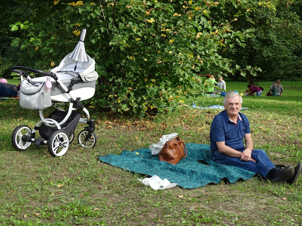 Piknik w ogrodzie botanicznym