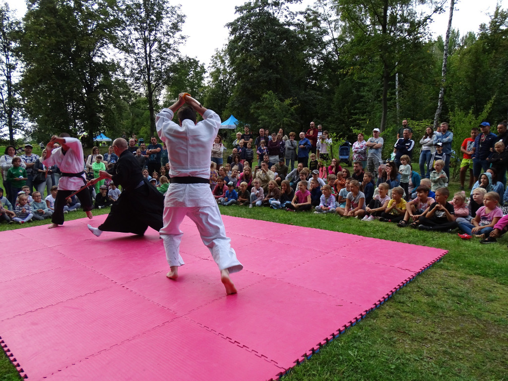 Piknik w ogrodzie botanicznym