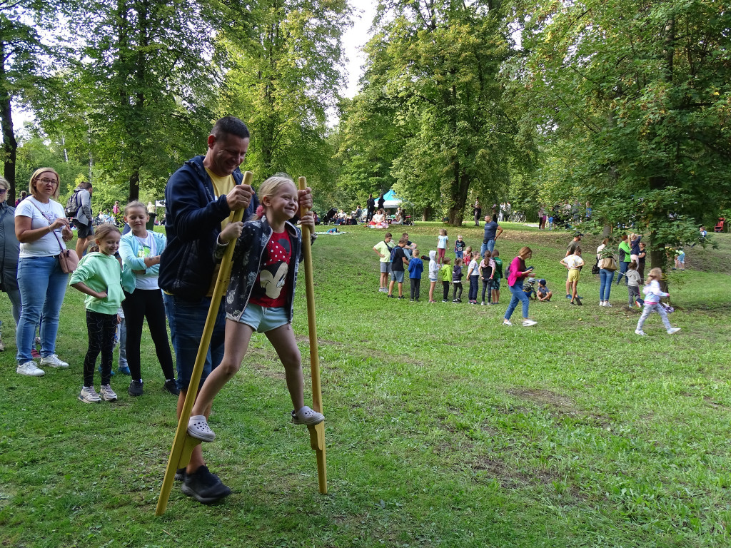 Piknik w ogrodzie botanicznym