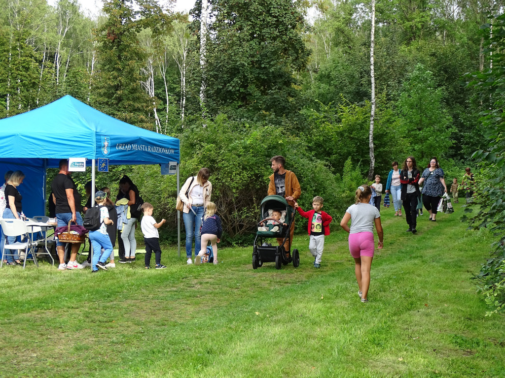 Piknik w ogrodzie botanicznym