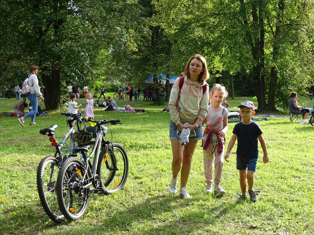 Piknik w ogrodzie botanicznym
