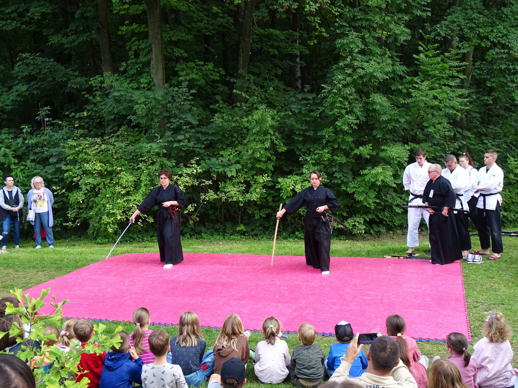 Piknik w ogrodzie botanicznym